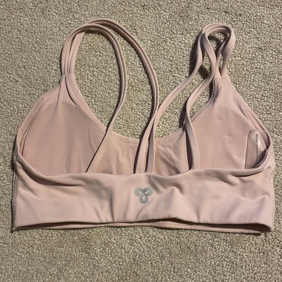 TnAction Soft Pink Sports Bra XS EUC $25 - Picture 2 of 3